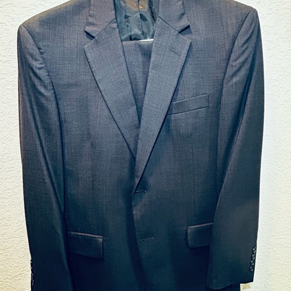 JOS. A. BANK Navy 100% Wool Suit 41R Jacket 34x30 Pants Pleated